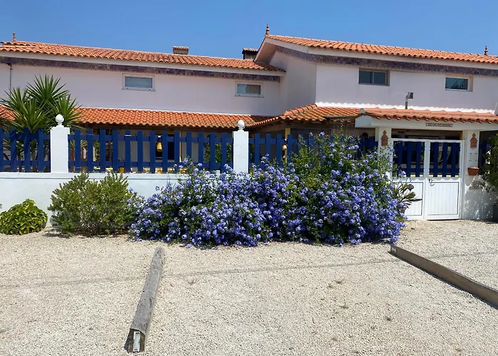 Nyaraló Bico Flores